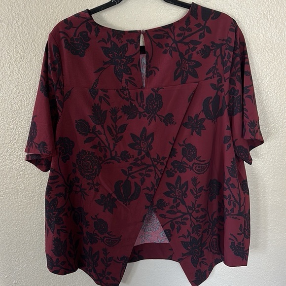 Ava & Viv Burgundy and Black Floral Blouse 2X - Picture 5 of 5